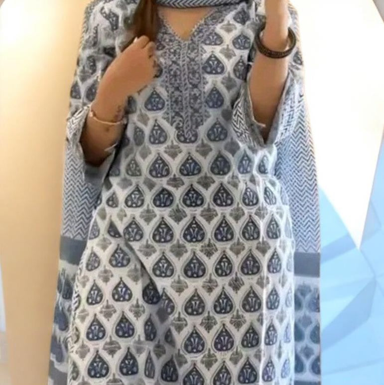 Trandy Kurti Set